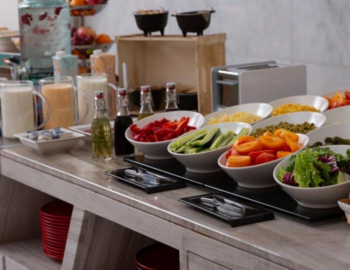 Ресторан шведской линии - Отель Ibis Styles / Ибис Стайлс Красная Поляна